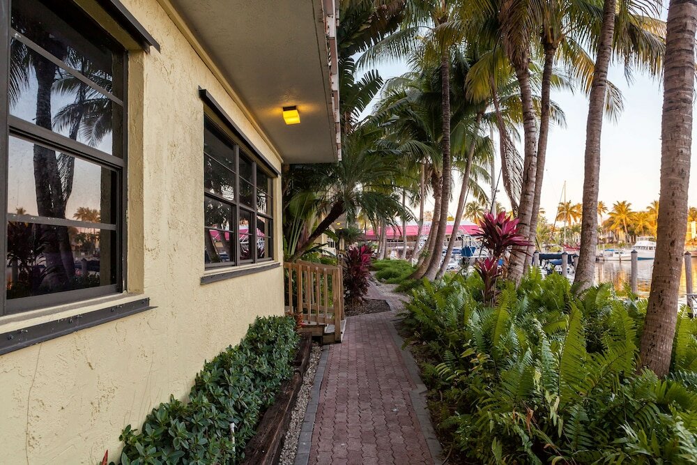 Фото Marina Del Mar Resort and Marina