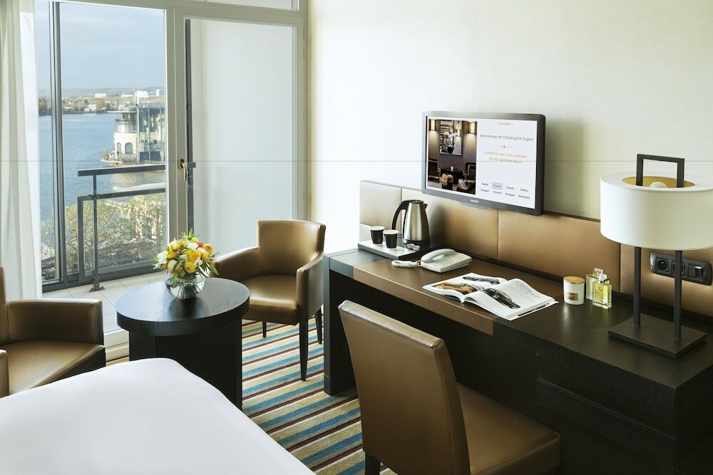 Фото Hôtel Barrière l'Hôtel du Lac