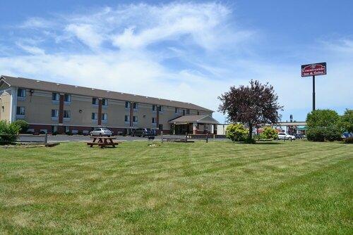 Гостиница Countryside Inn & Suites в Каунсил Блаффс