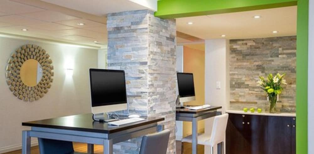 Фото Quality Inn & Suites Brossard