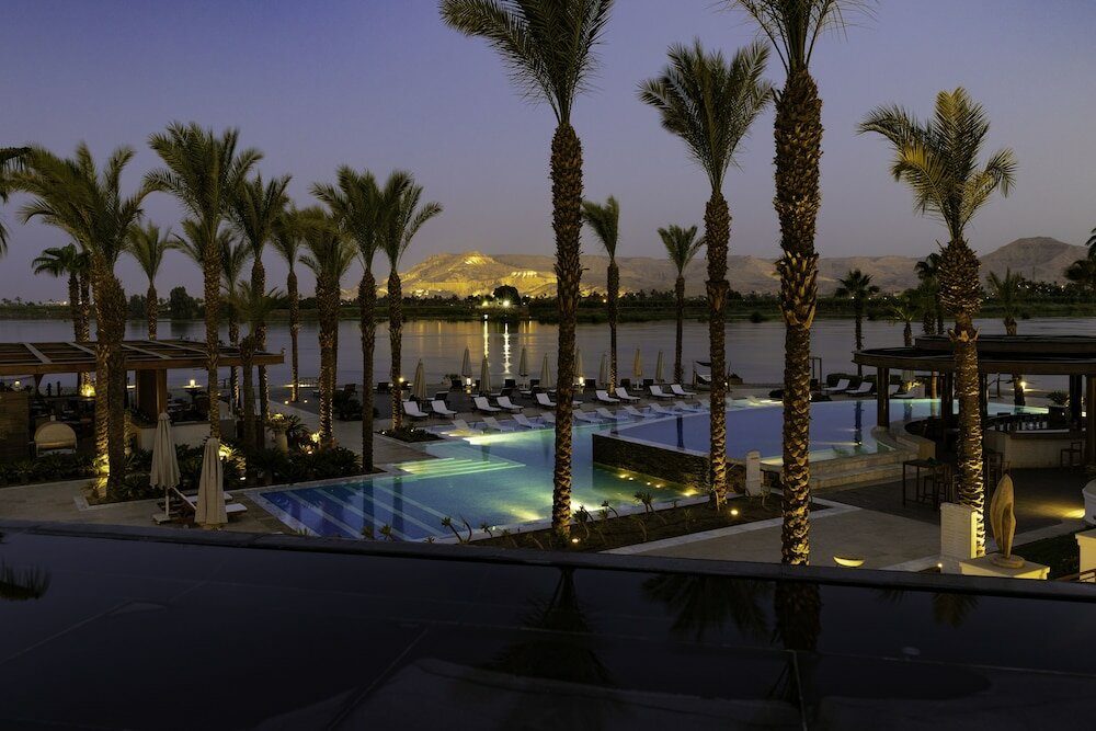 Фото Hilton Luxor Resort & SPA