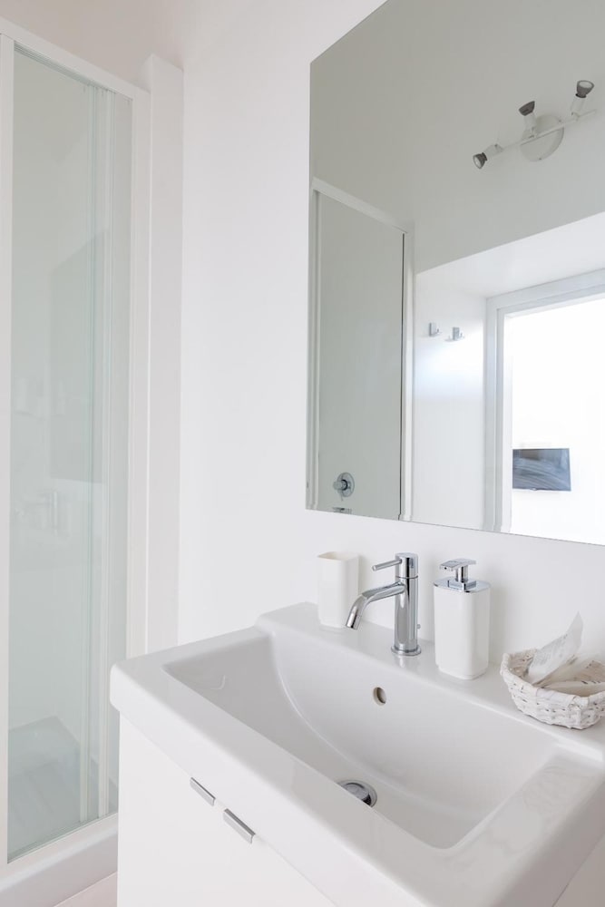 Фото Trevi Fountain Guesthouse