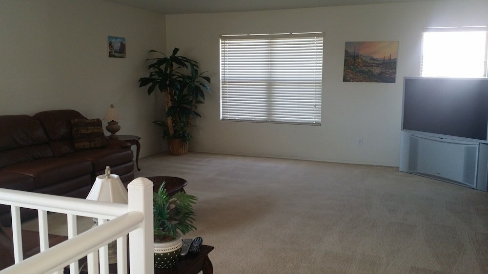 Фото Happy Valley House