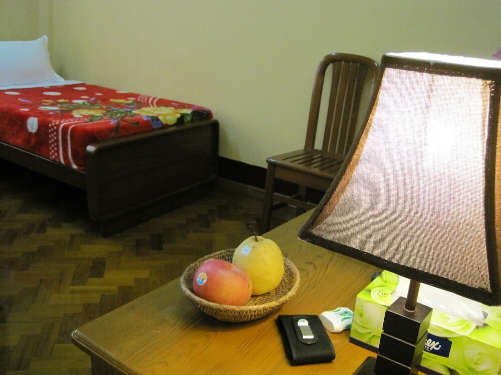 Фото Golden Guest Inn