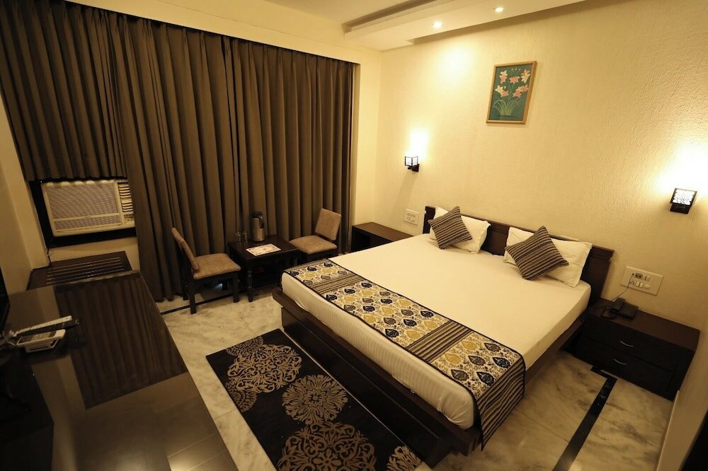 Фото Hotel Aashish