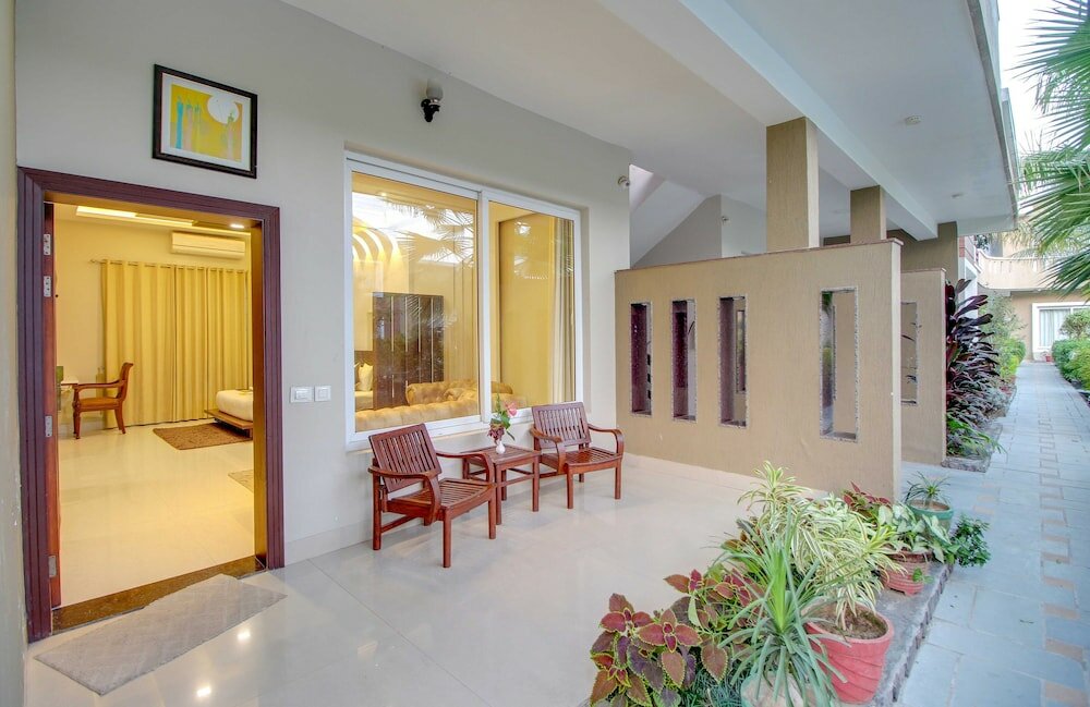 Фото Maulik Mansion Resort