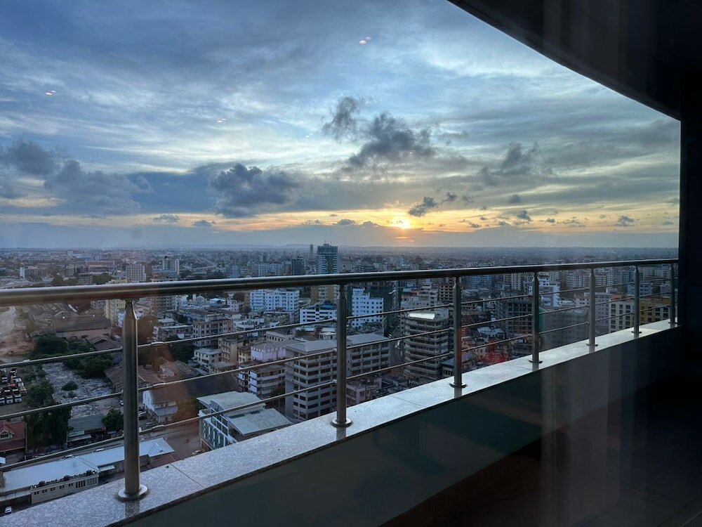 Фото Апартаменты Fairview Luxury