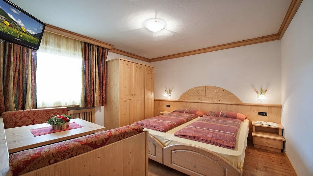 Фото Hotel Champagne