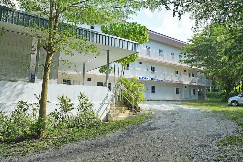 Гостиница Oyo 90879 Eleven Inn