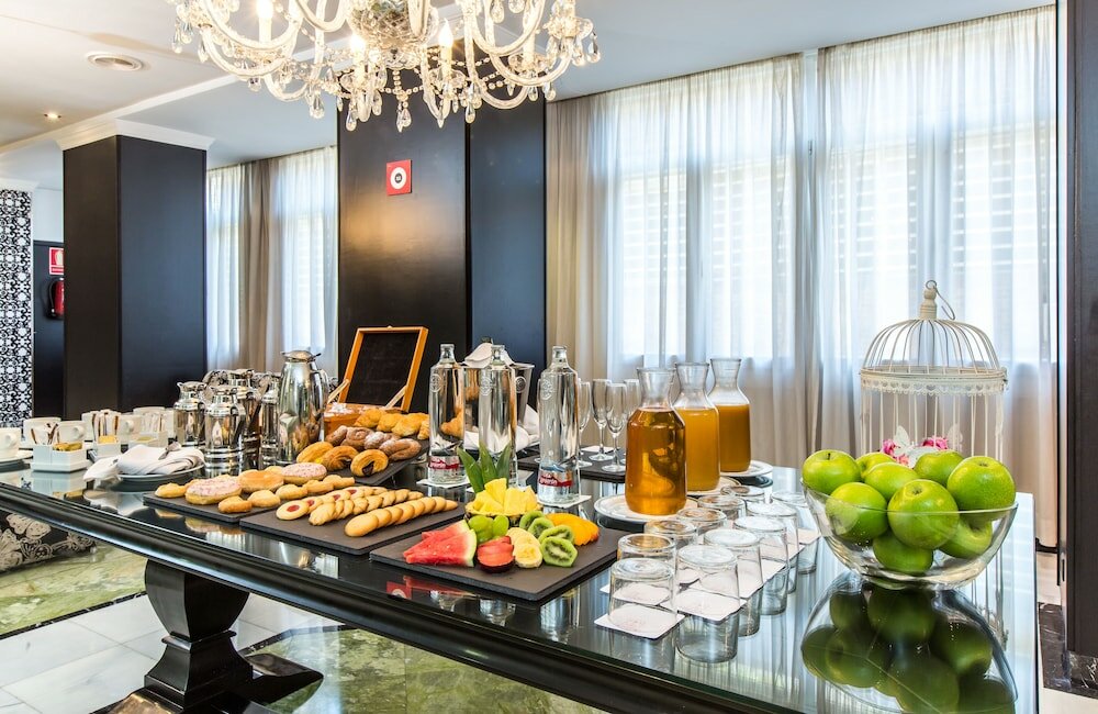 Фото Leonardo Hotel Granada