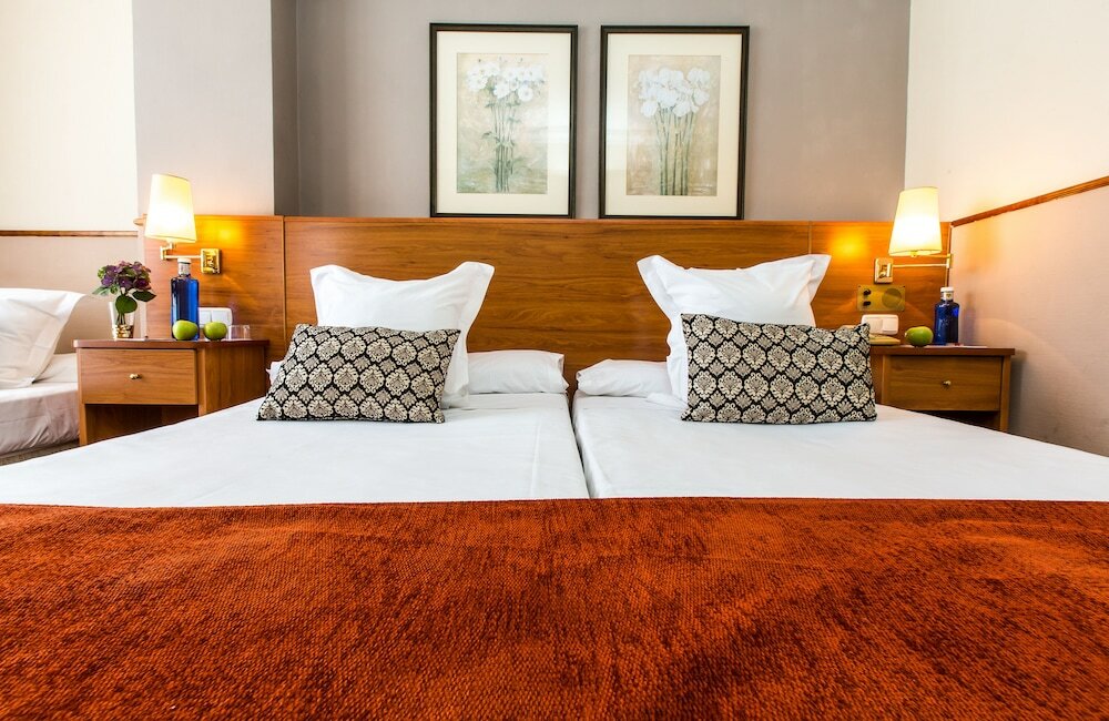 Фото Leonardo Hotel Granada