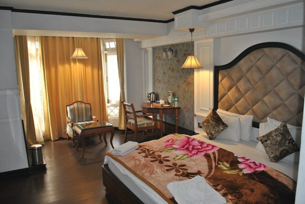 Фото Orsino Resort Mall Road