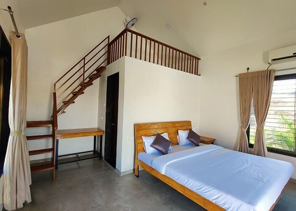 Фото Shrubbery Palms Resort