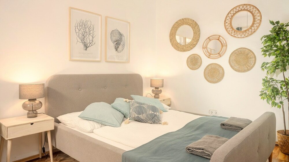 Фото Designer Apartment - 5 min to Center