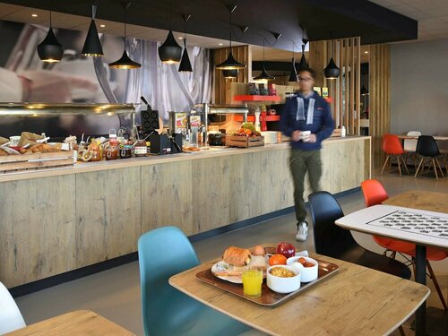 Гостиница Ibis Charleroi Airport Brussels South