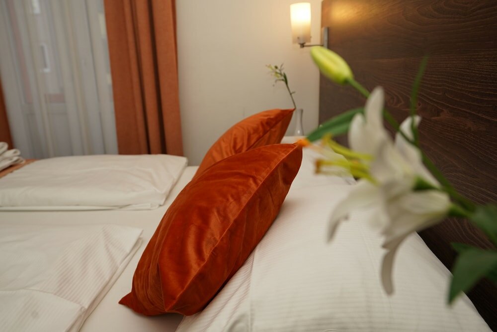 Фото Hotel Little Paris