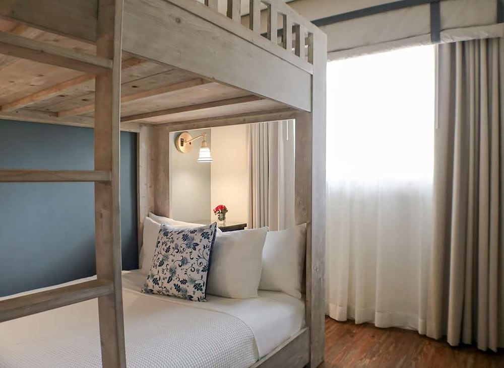 Фото Hotel Milo Santa Barbara