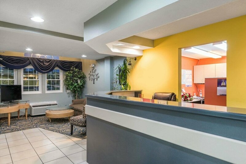 Гостиница Microtel Inn & Suites by Wyndham Dayton/Riverside Oh