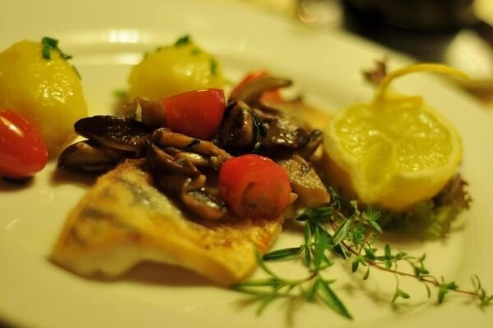 Фото Hotel Central