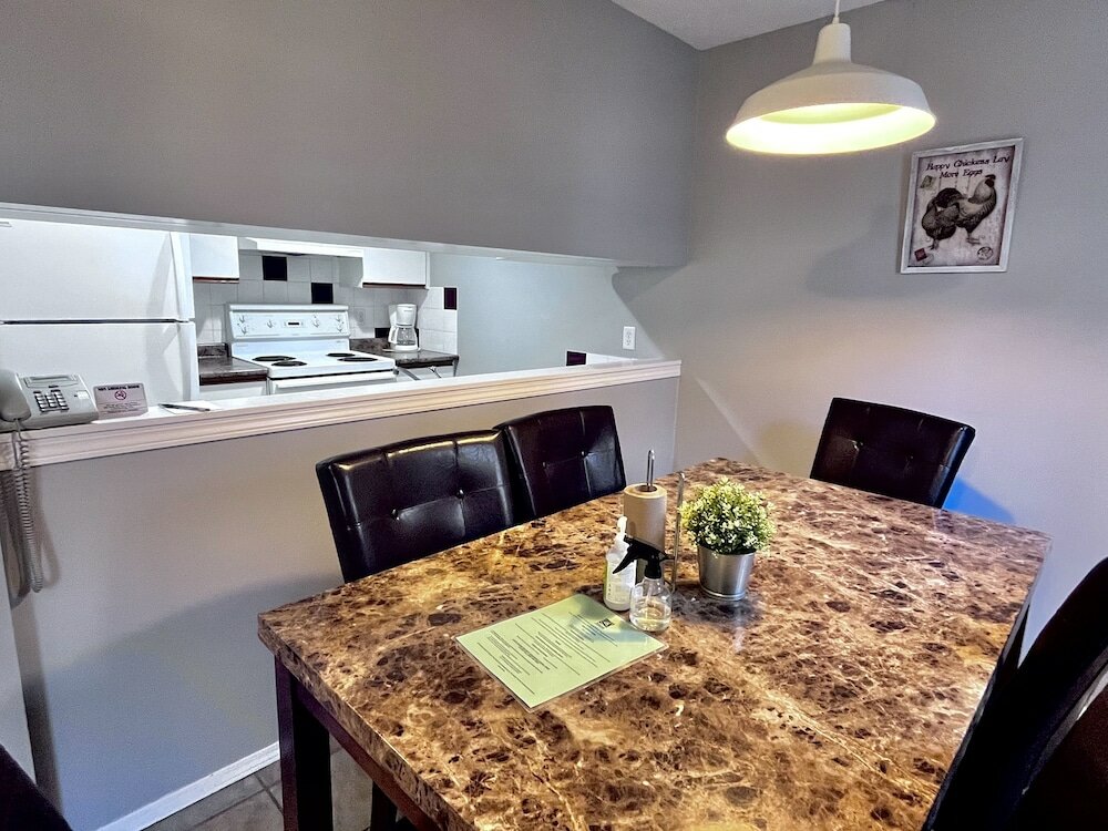 Фото Canadian Rockies Chalets