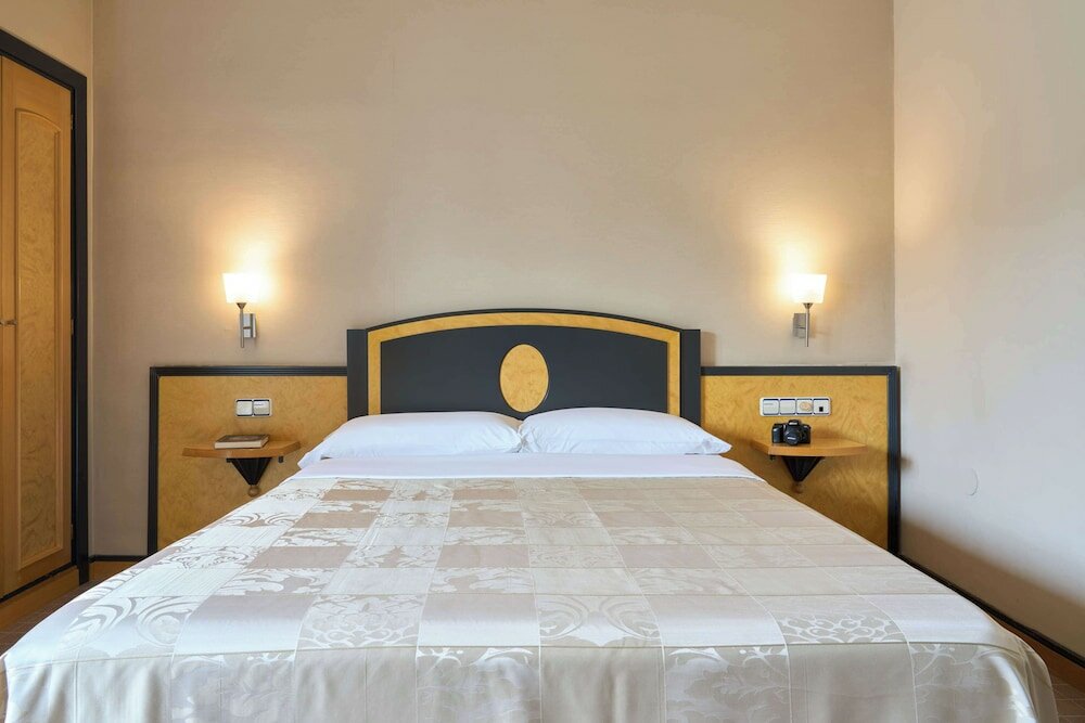 Фото Hotel Macià Condor