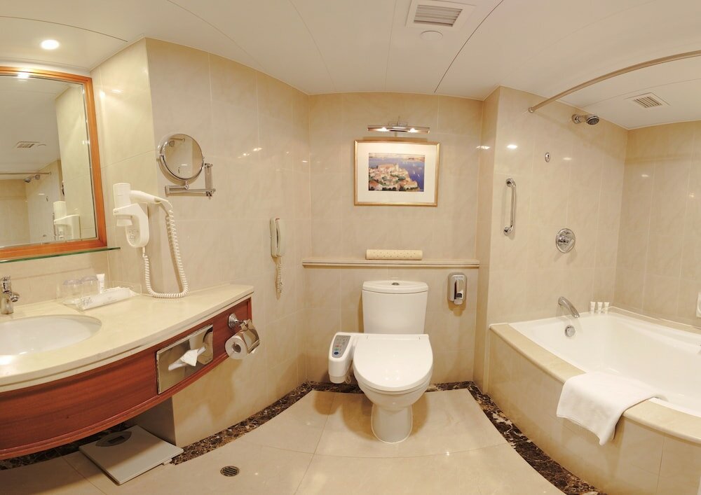 Фото South Pacific Hotel