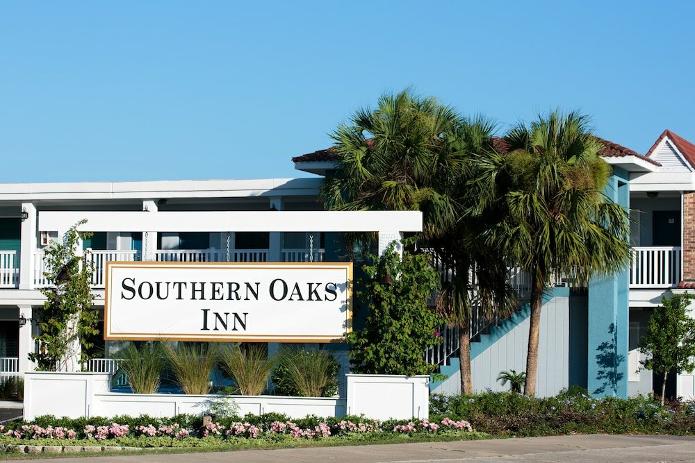 Фото Southern Oaks Inn