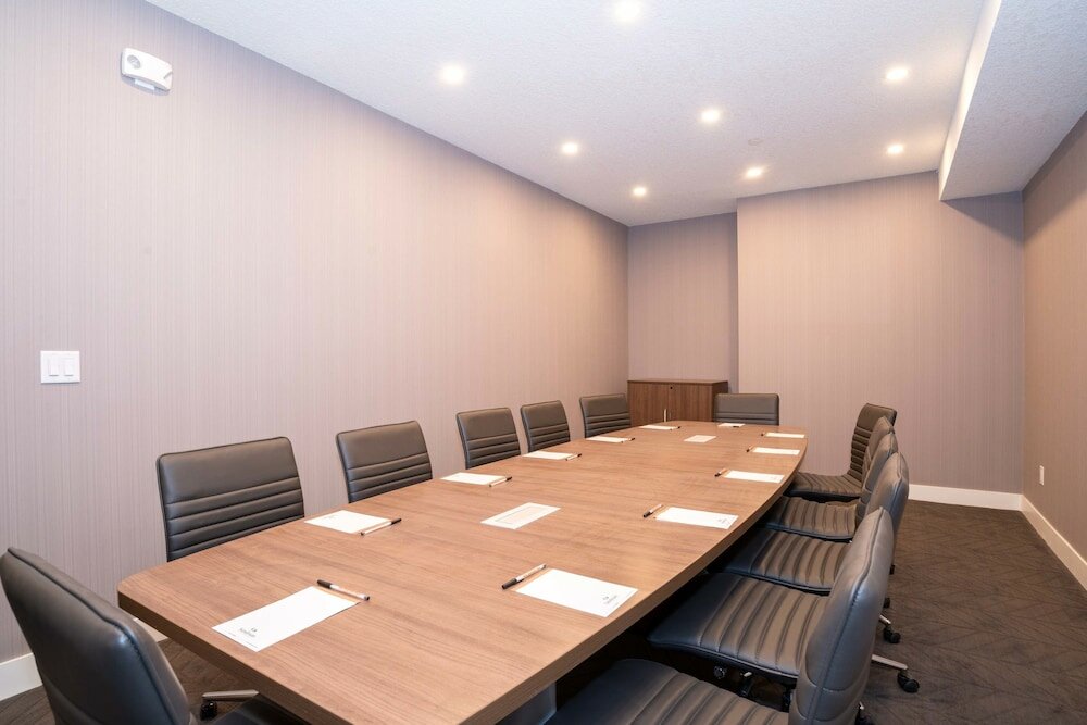 Фото Sandman Signature Calgary Downtown Hotel