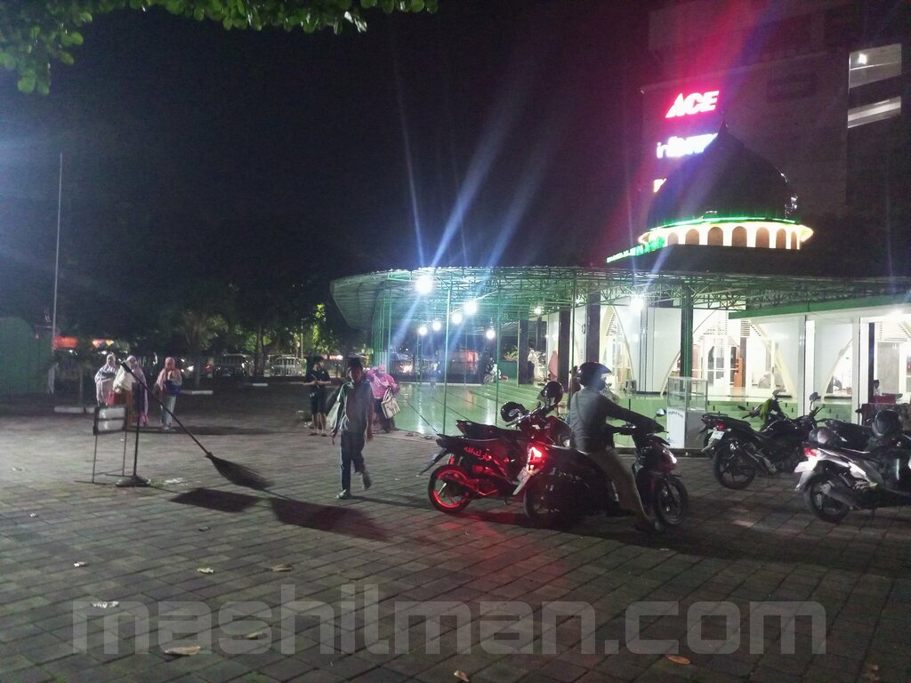 Mosque Masjid Al-Huda, Jember, photo