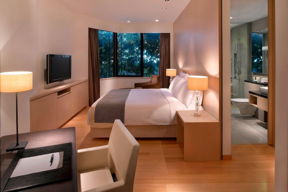 Фото Singapore Marriott Tang Plaza Hotel