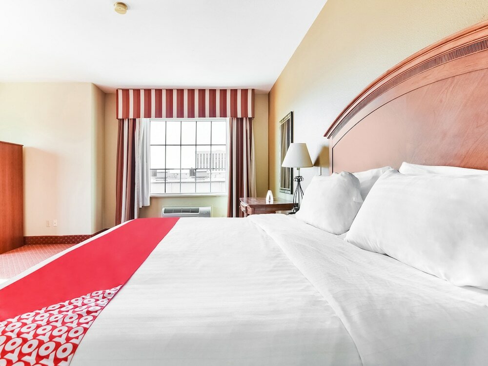 Фото Oyo Townhouse Oklahoma City Airport