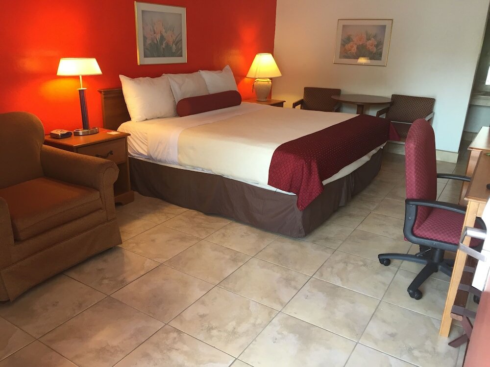 Фото Econo Lodge North