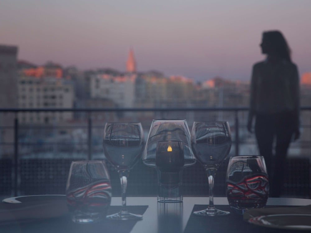 Фото Sofitel Marseille Vieux Port