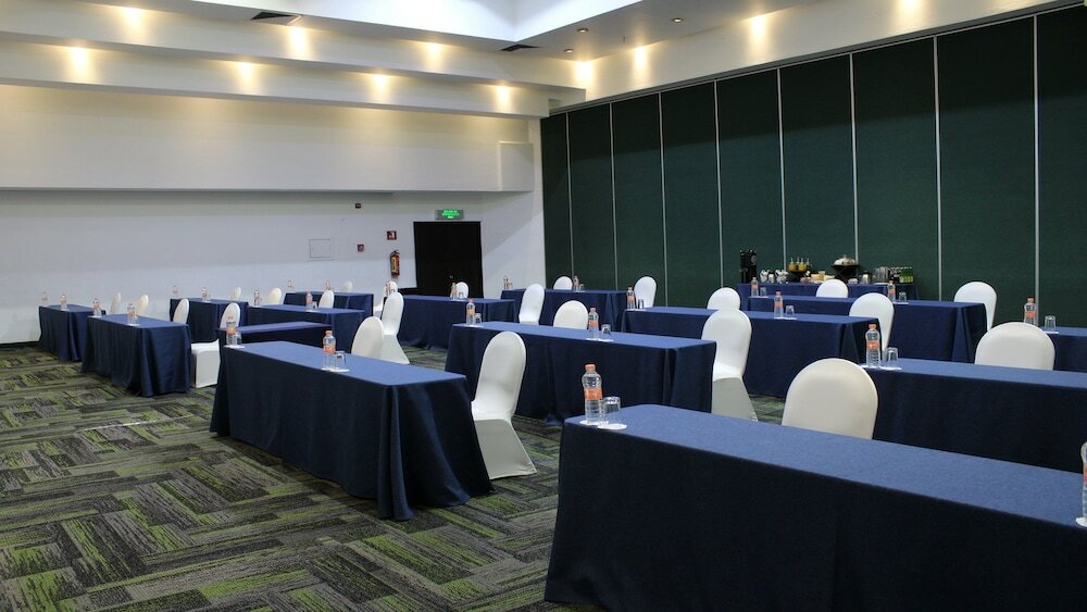 Фото Holiday Inn Mexico Dali Airport, an Ihg Hotel