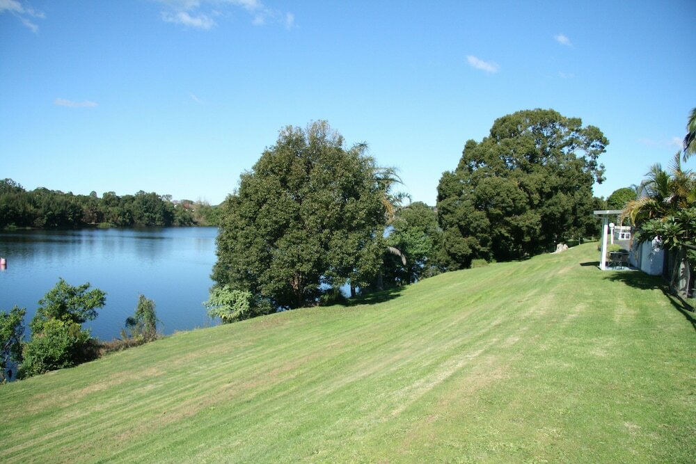 Фото Colonial Court Motor Inn