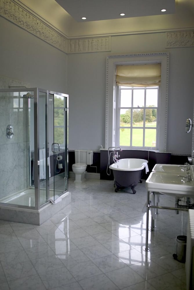 Фото Buxted Park Hotel