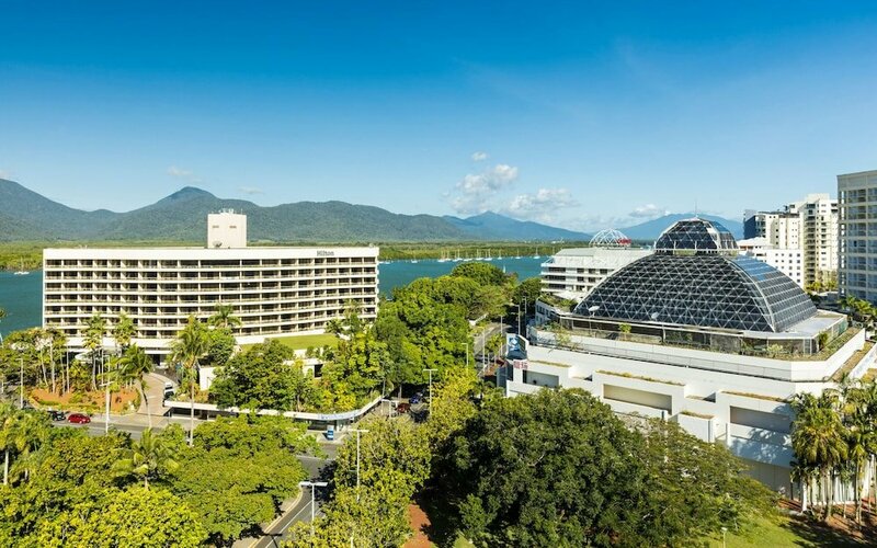 Гостиница Pacific Hotel Cairns в Кэрнсе