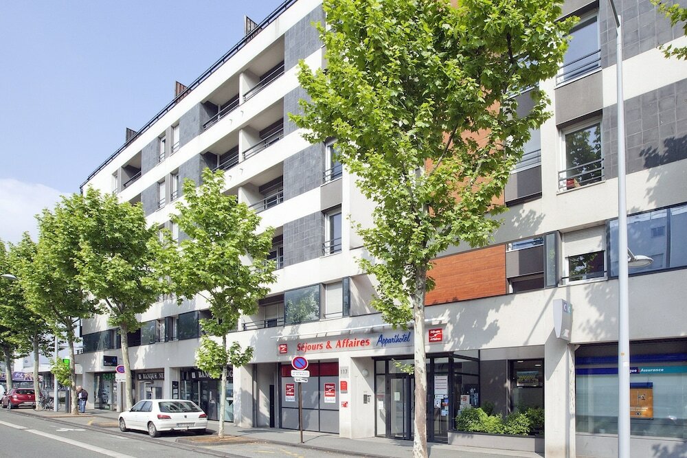 Фото Séjours & Affaires Clermont Ferrand Park République