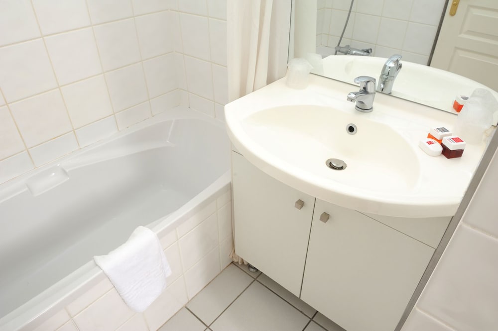 Фото Séjours & Affaires Clermont Ferrand Park République