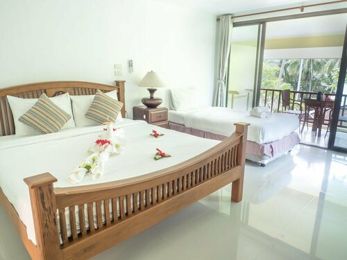 Гостиница Baan Mai Beachfront Lone Island Phuket