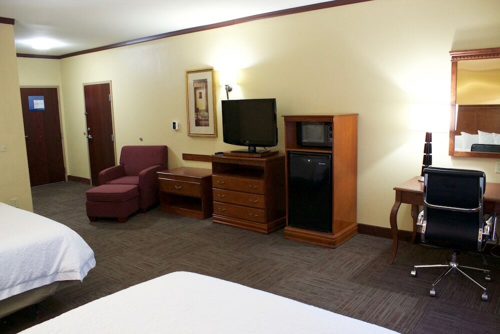 Фото Hampton Inn Seguin