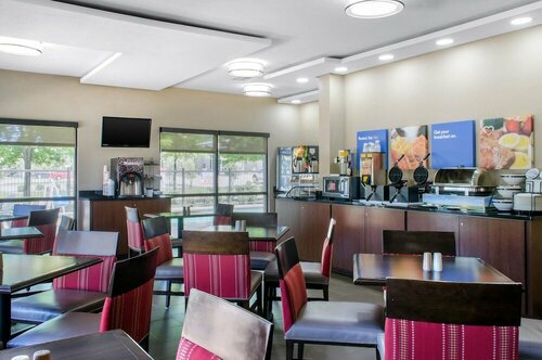 Гостиница Comfort Inn & Suites Covington - Mandeville в Ковингтоне