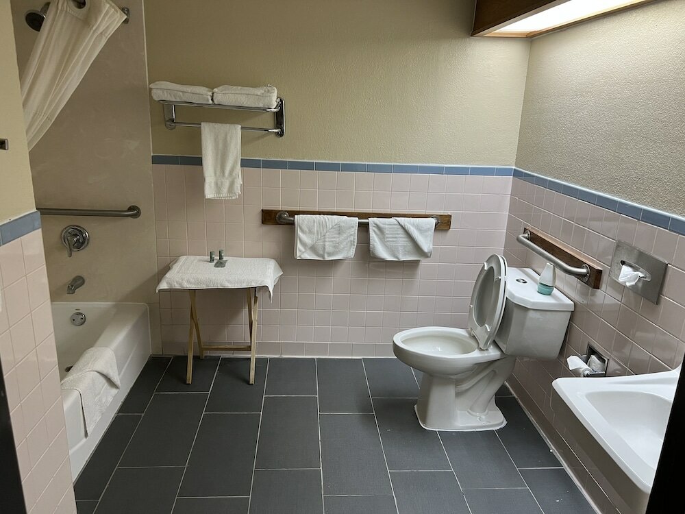 Фото Americas Best Value Inn Pharr