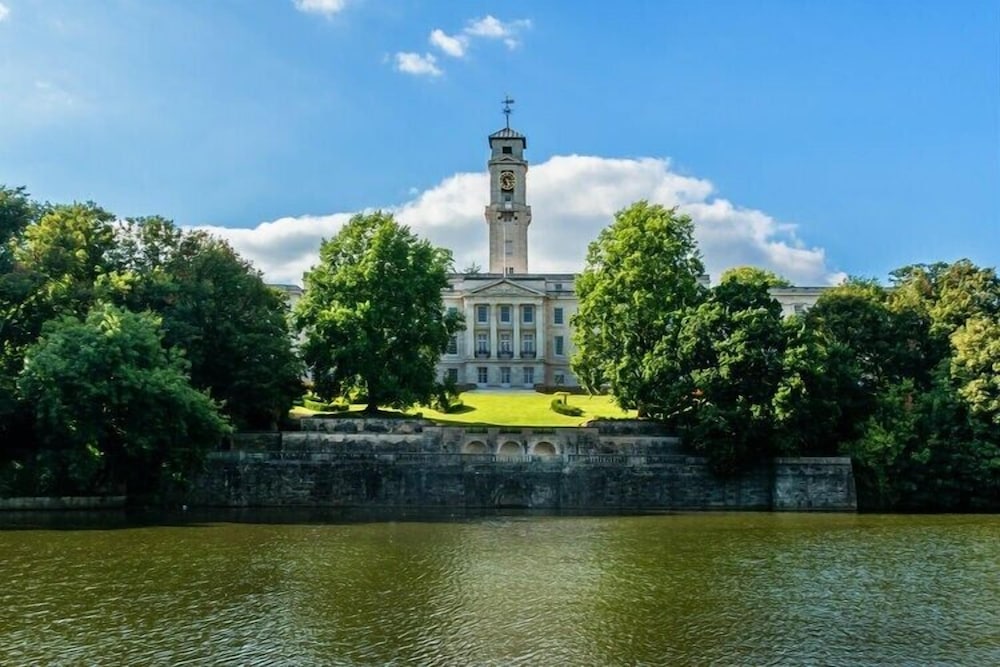 Фото DoubleTree by Hilton Hotel - Nottingham Gateway