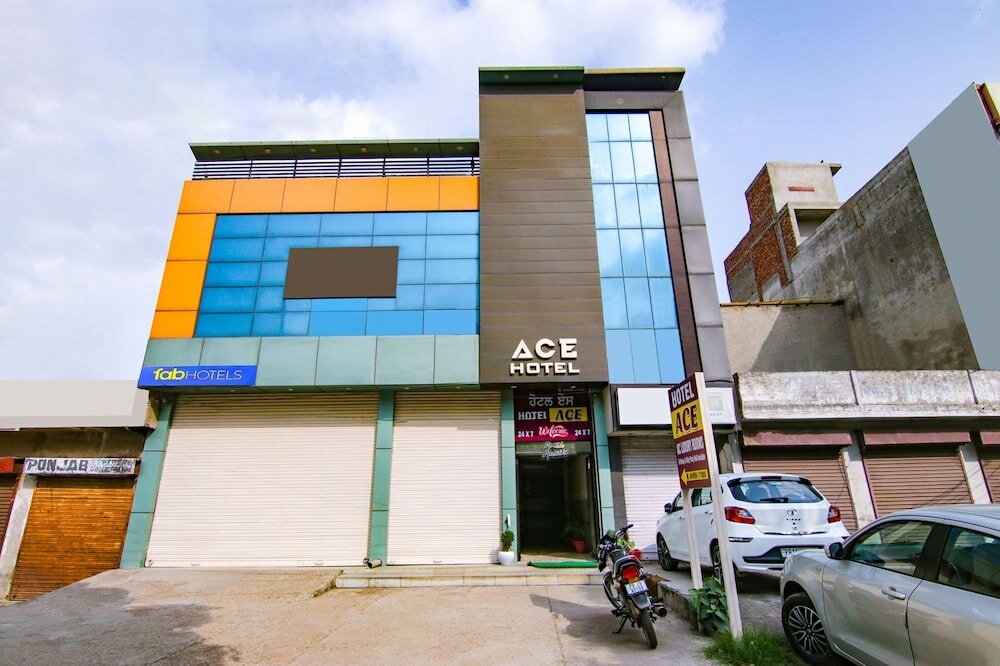 Фото отеля 1