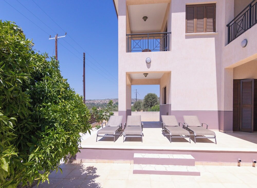 Фото Phaedrus Living Luxury Villa Erimi