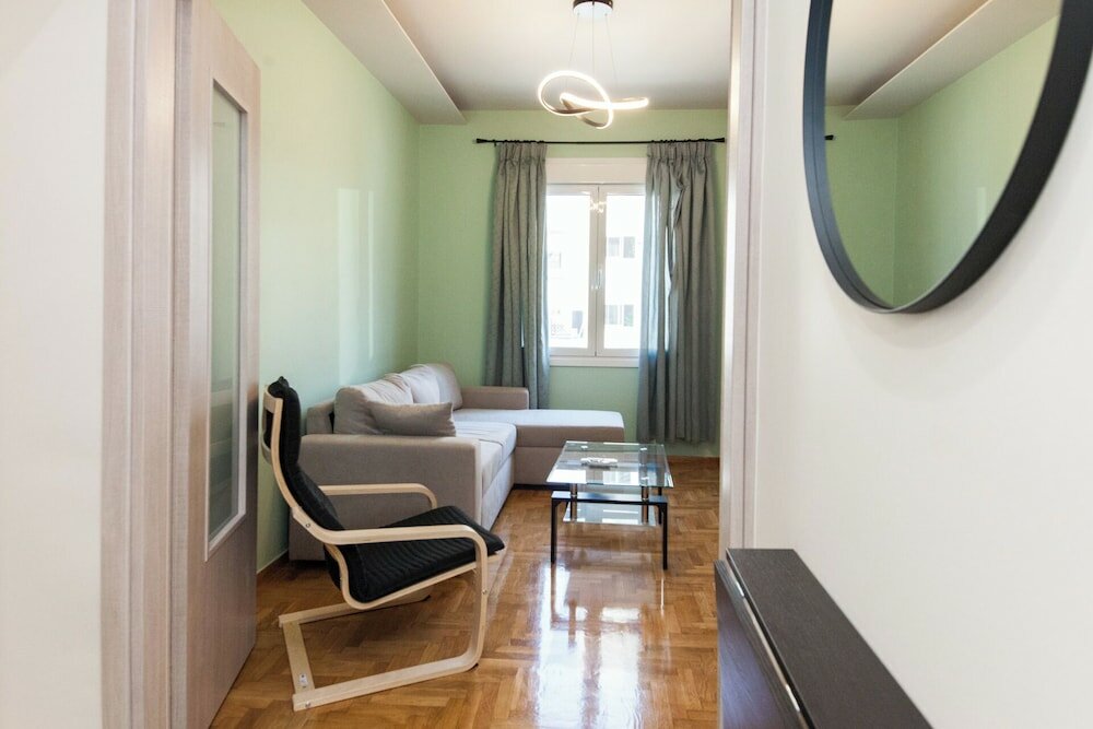 Фото Modern Greek Living Apt in Dafni Athens