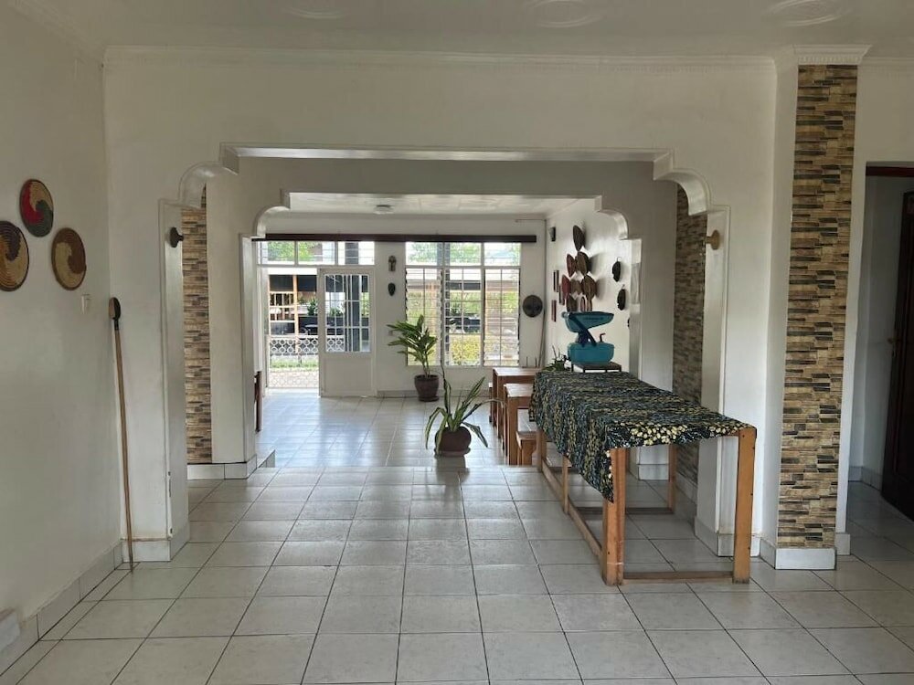 Фото Tugende House