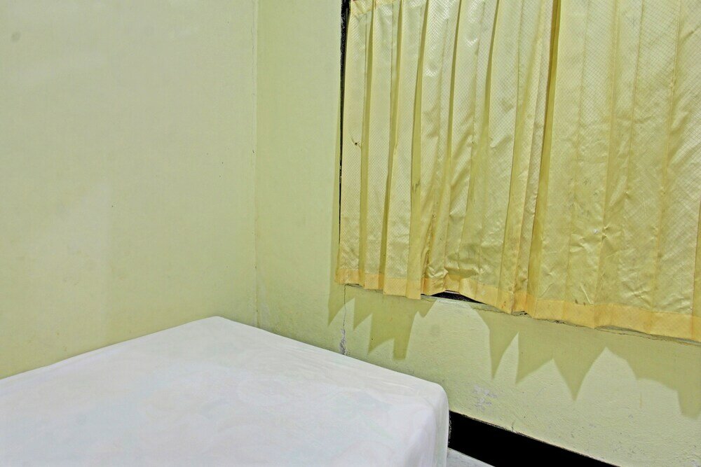 Фото Spot On 92882 Penginapan 3 Bersaudara