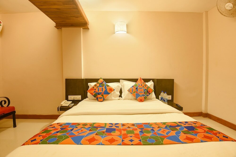 Фото FabExpress Raj Imperial by Rivasa, Calangute